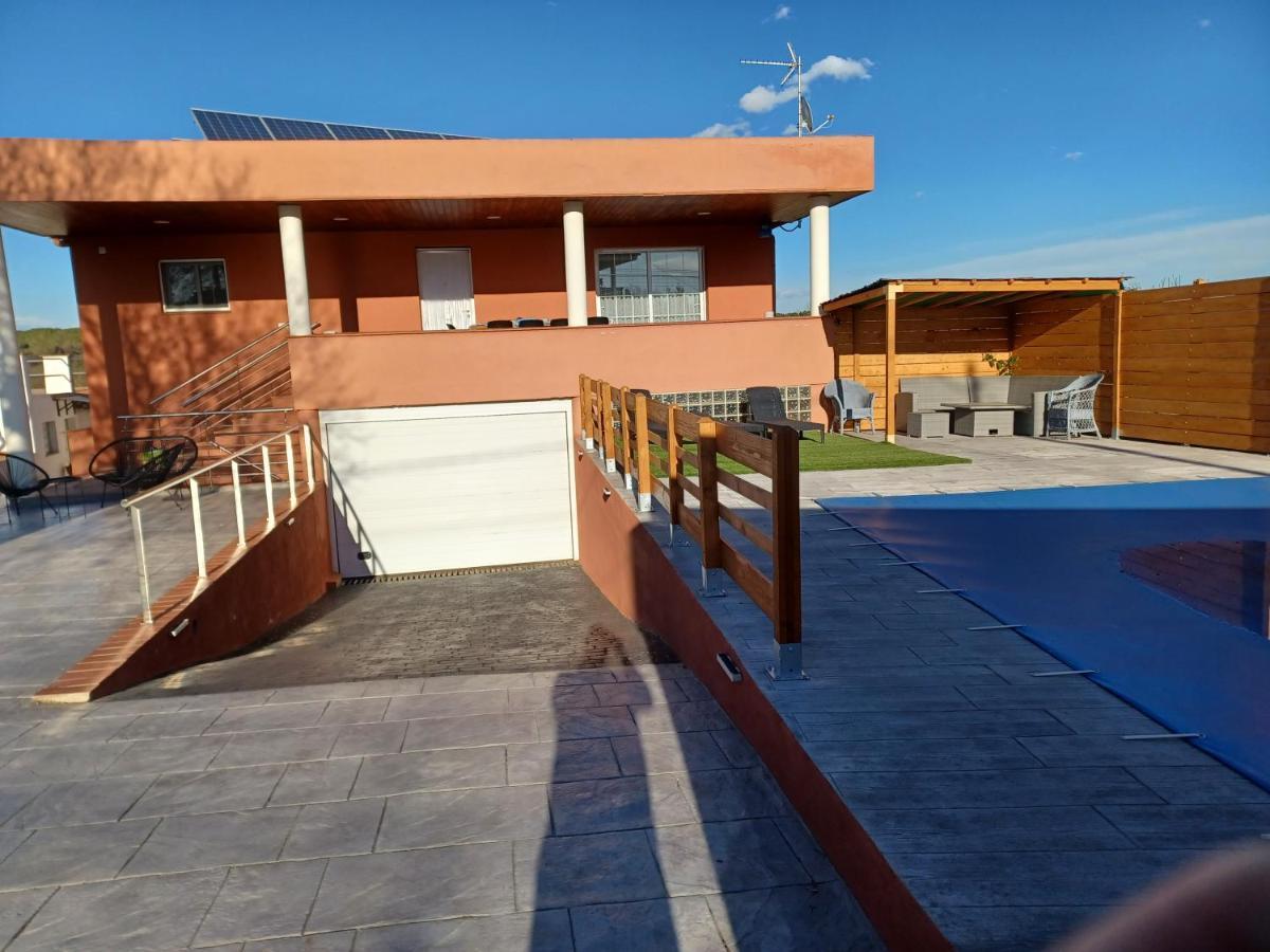 Villa Piscina De Sal Barbacoa Wifi, Parking Gratis, 3 Min Pga Casa El Roble Gerona Exterior foto